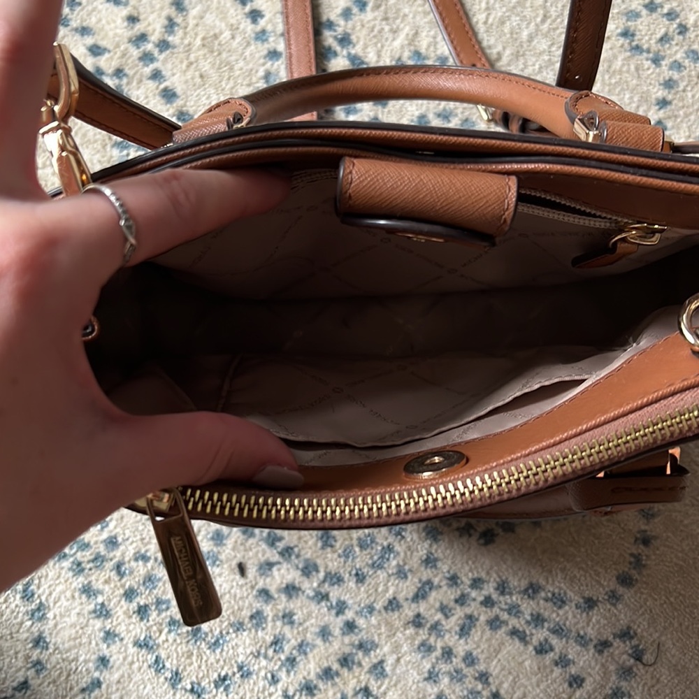 *SOLD* Michael Kors Purse - Picture 3 of 4